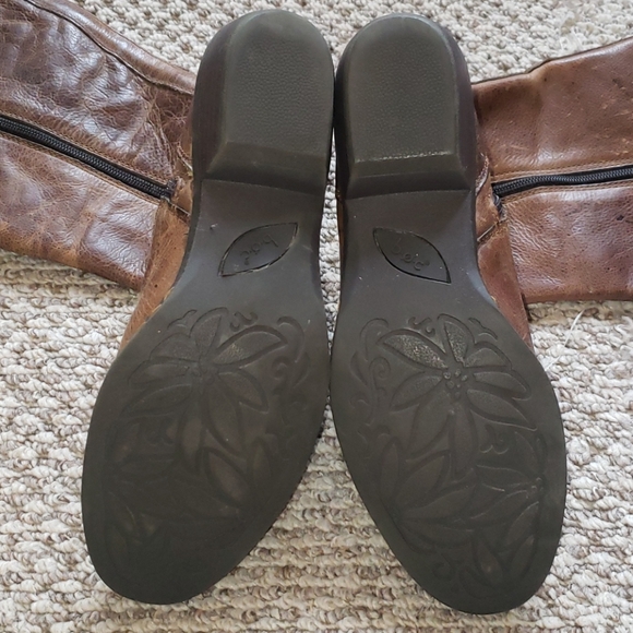 Women's Size 40.5 B.O.C. Leather Boots - Picture 3 of 3